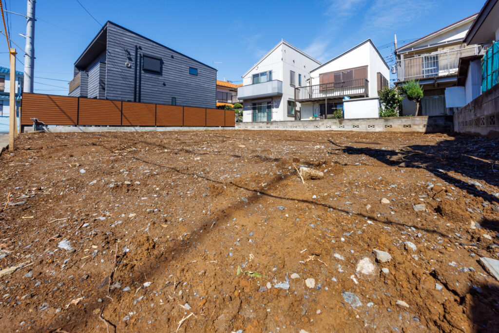 木とRC、緑が溶けるファサード 施工前